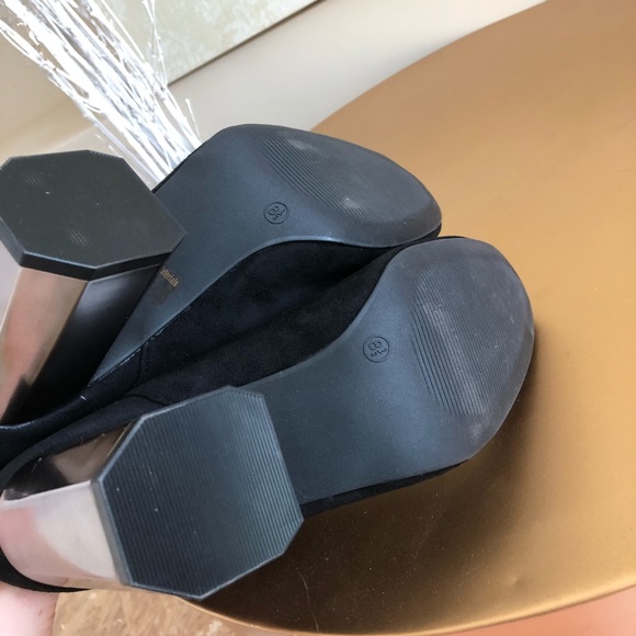 NEW Trendy Metallic Ankle Booties - Picture 4 of 5